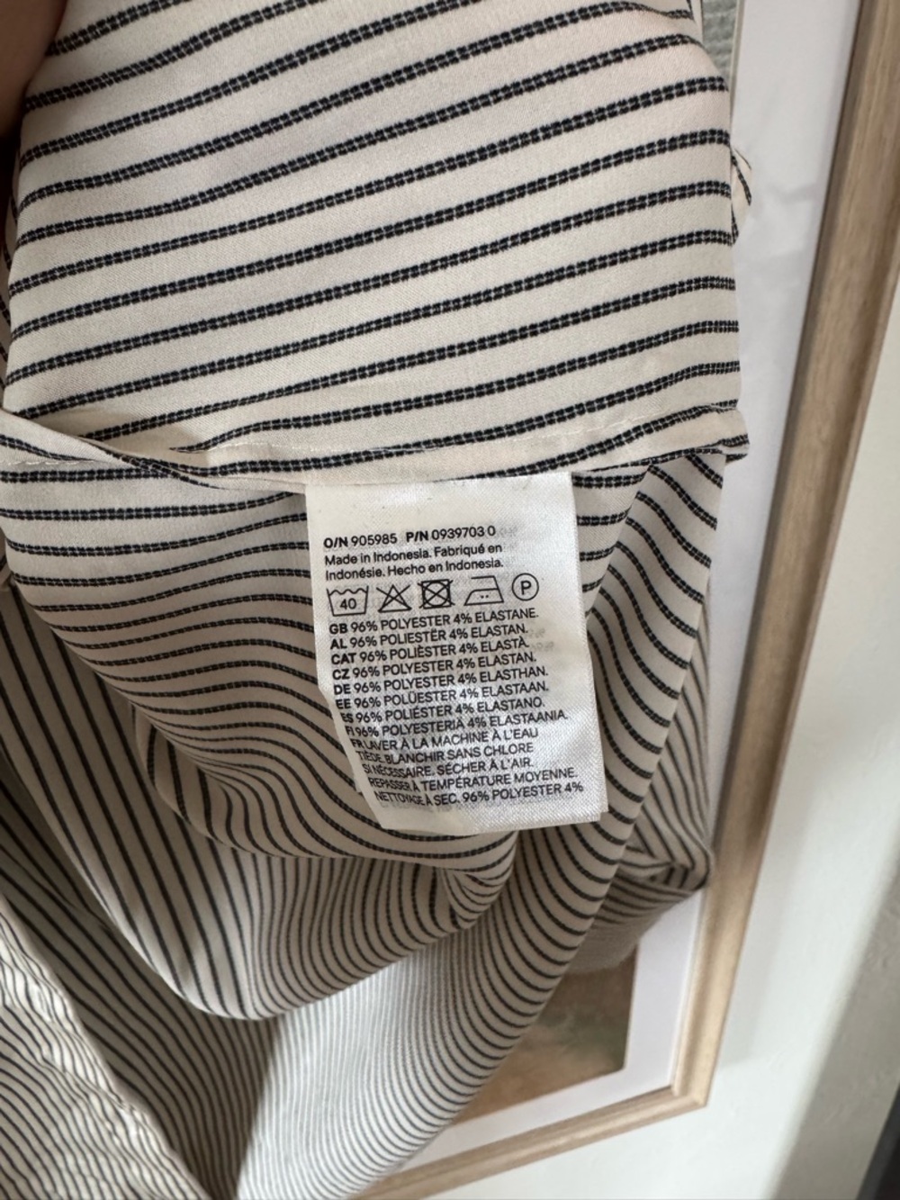 H&M V Neck Blouse - Picture 5 of 5